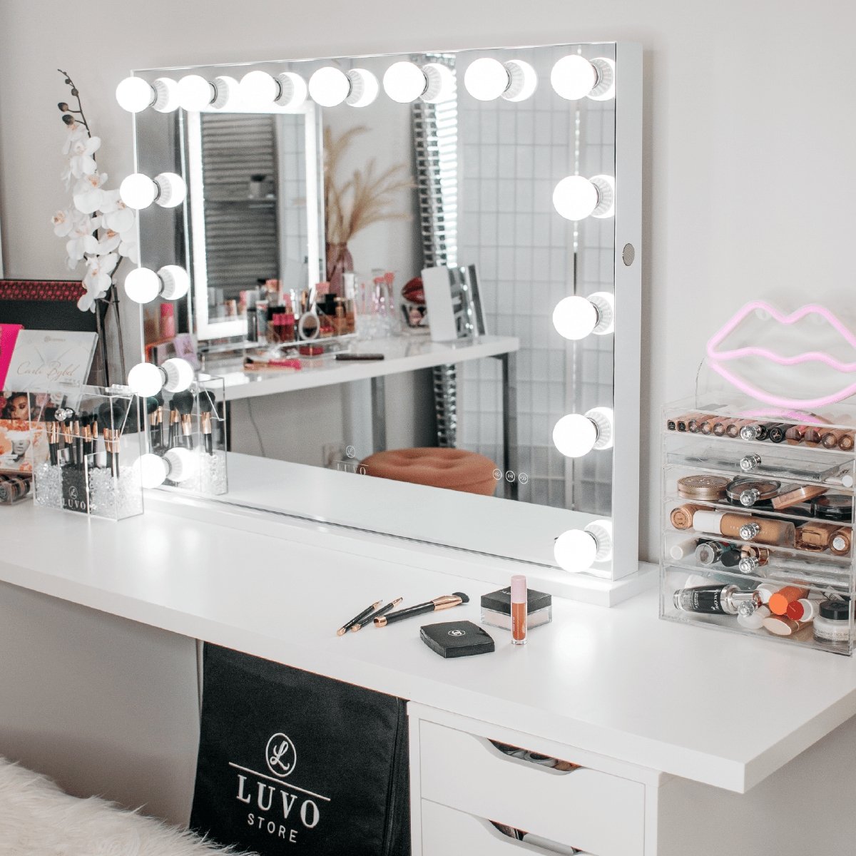 How To Create Your Own Makeup Station | Luvo Store